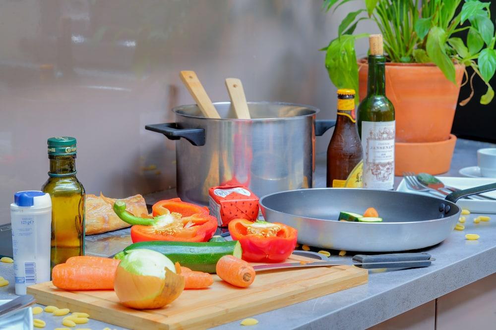 Le Village Montmartre Parigi