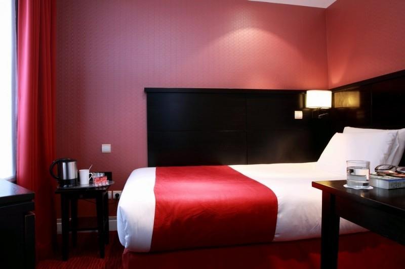 Le Village Montmartre * Parigi