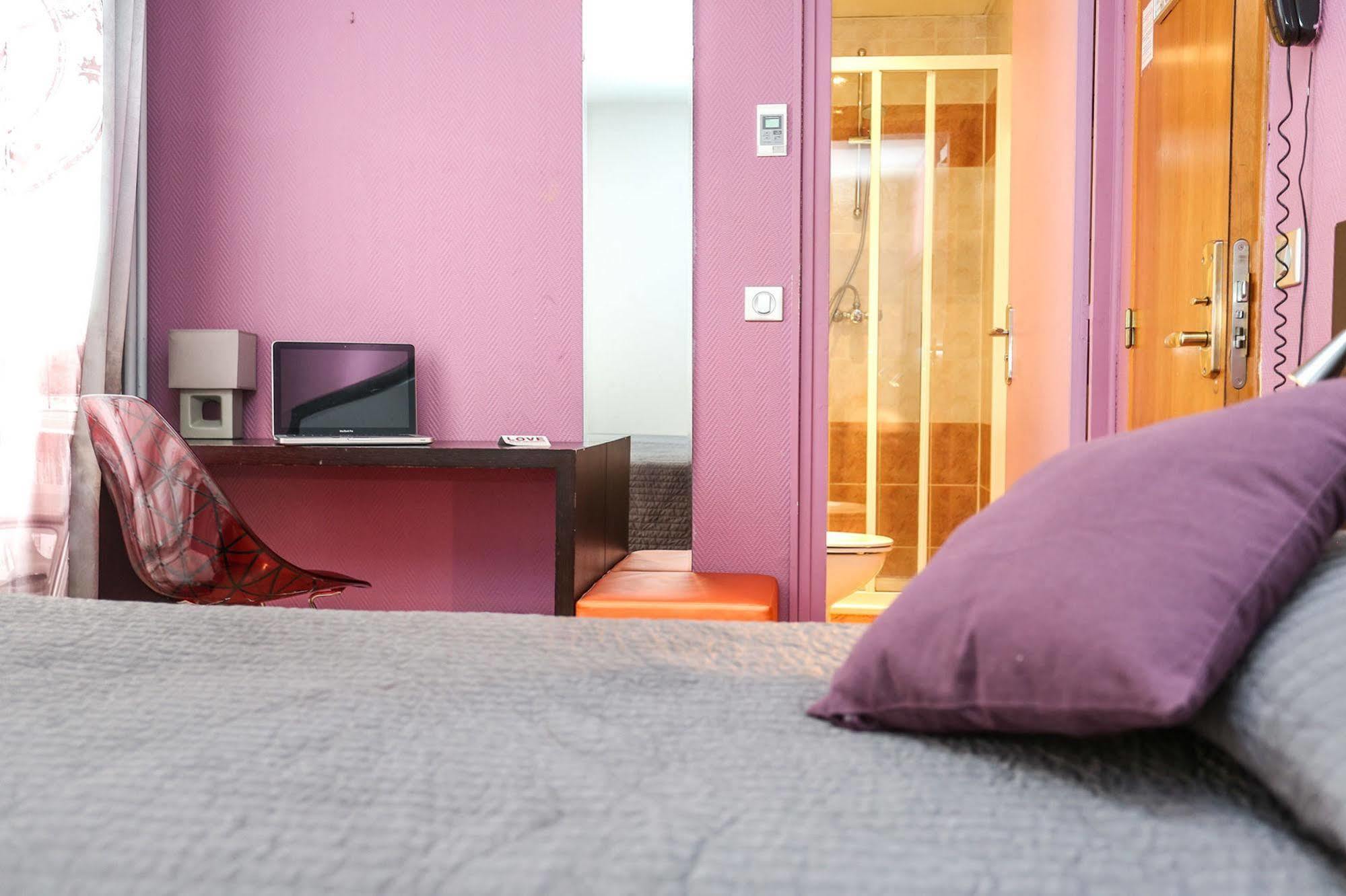 Ostello Le Village Montmartre *