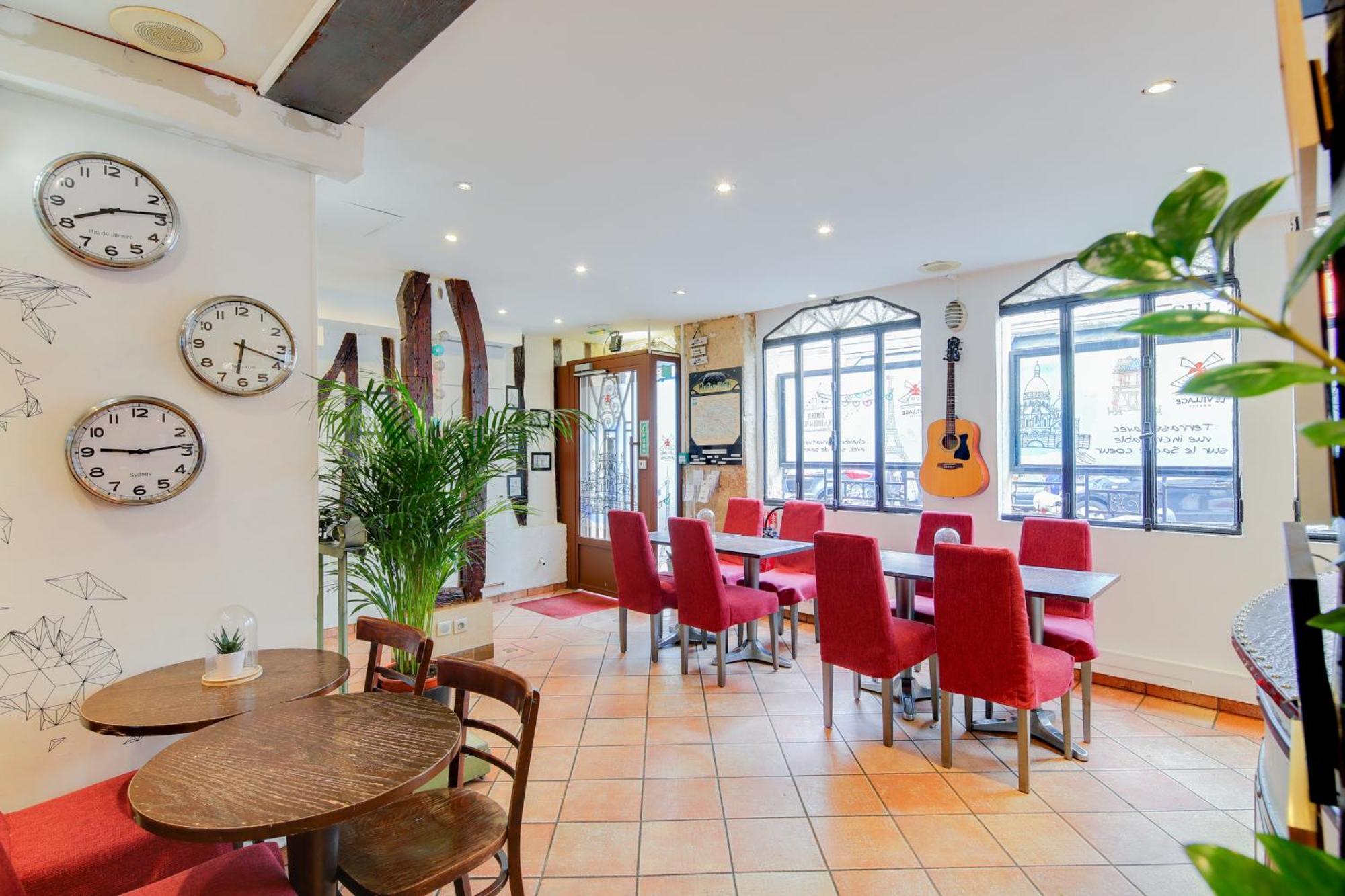 Le Village Montmartre *