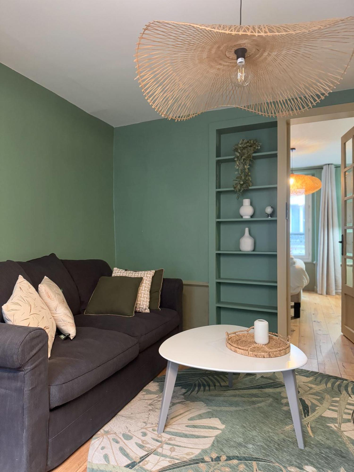 Le Village Montmartre * Parigi