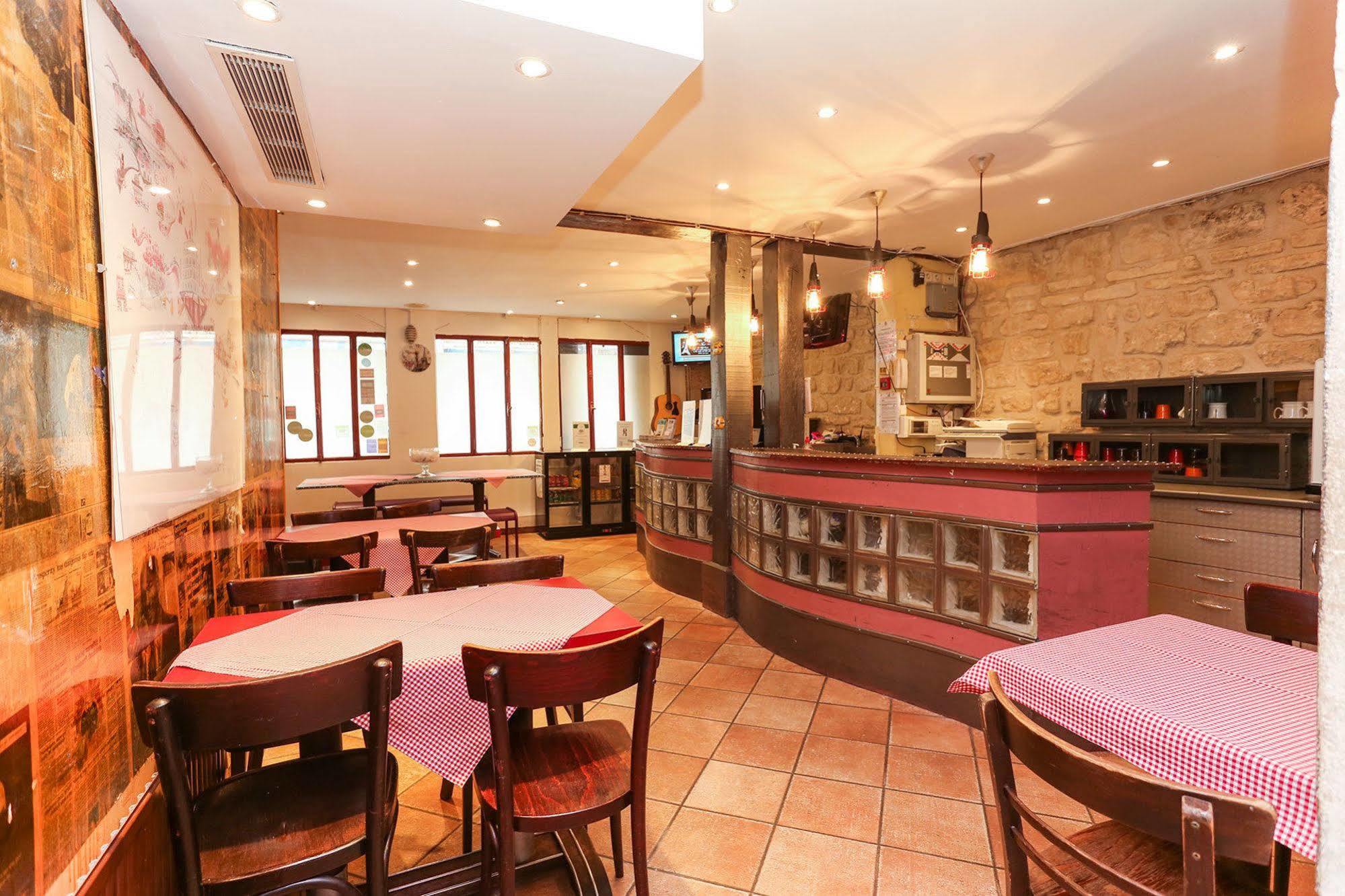 Le Village Montmartre Ostello Parigi